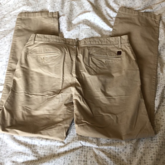⭐️2 FOR $20⭐️ Men’s khaki trousers. 34 waist - Picture 8 of 8